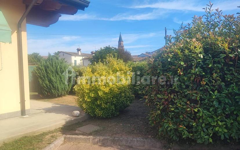 Trilocale ottimo stato, piano terra, Gazzuolo — foto 23 di 33
