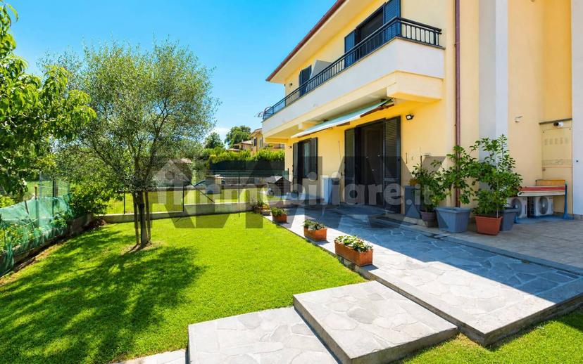 Villa bifamiliare Strada Montecchio Scomparti 54, Capodimonte — foto 13 di 50