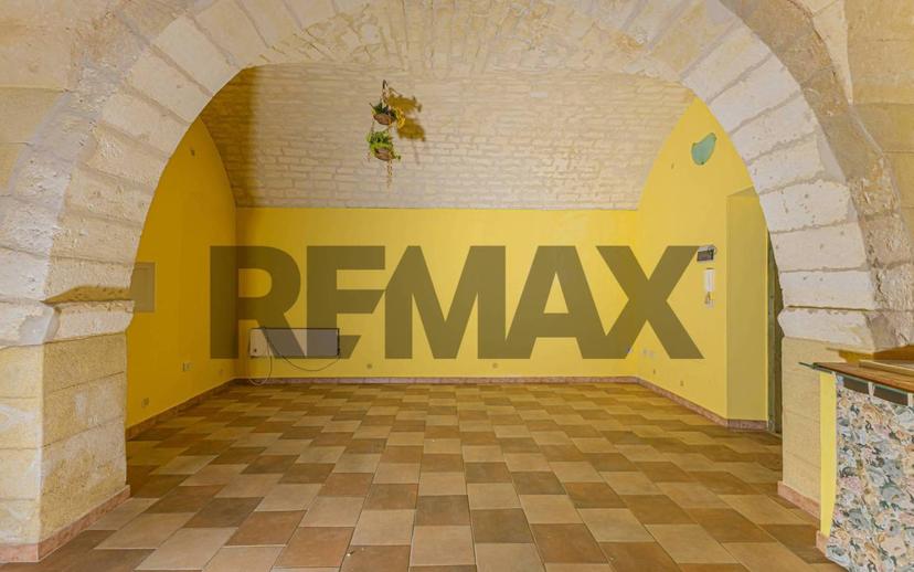 Trilocale via Esperson 16, Centro Storico, Sassari — foto 20 di 41