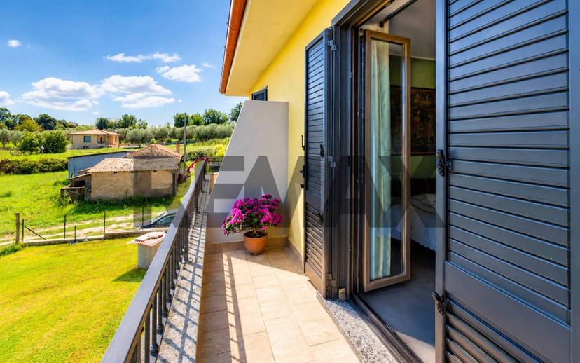 Villa bifamiliare Strada Montecchio Scomparti 54, Capodimonte — foto 47 di 50