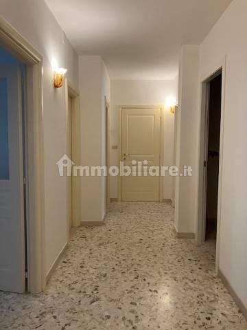 Stanza singola viale Quinto Orazio Flacco 11/13, Bari