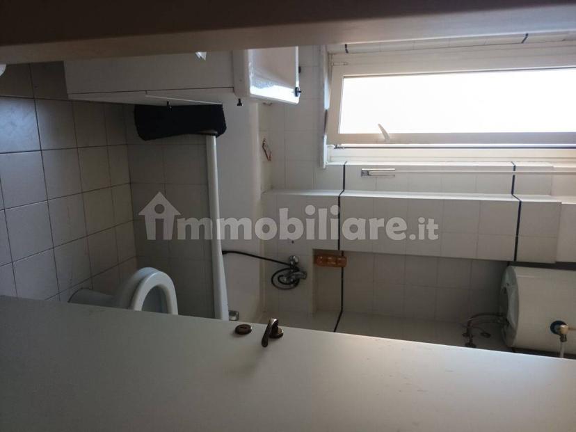 Appartamento via Ludovico Ariosto 24, Semicentro, Vercelli — foto 2 di 11