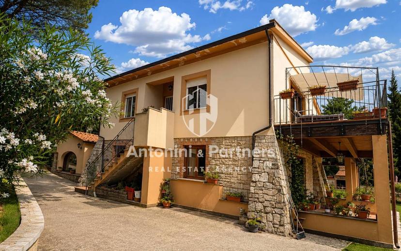 Casale via XXIV Maggio, Centro, San Venanzo — foto 31 di 35