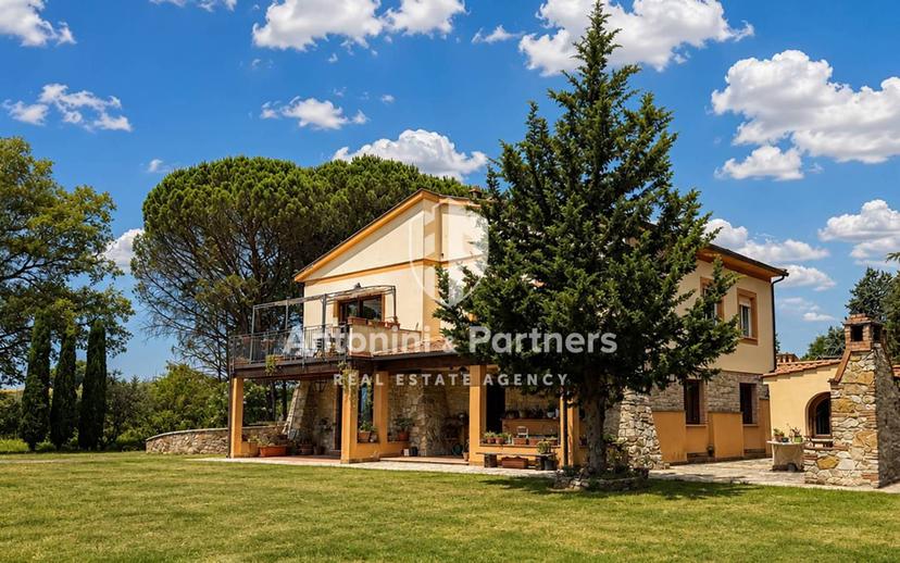 Casale via XXIV Maggio, Centro, San Venanzo — foto 4 di 35