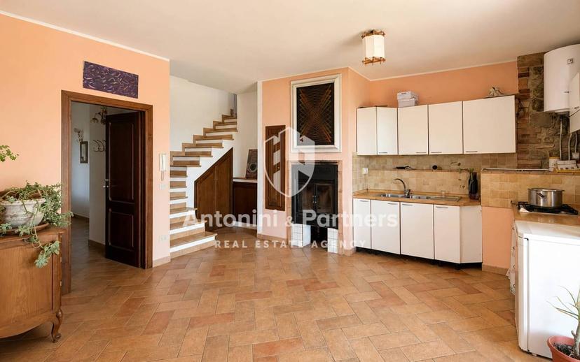 Casale via XXIV Maggio, Centro, San Venanzo — foto 8 di 35