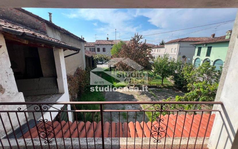 Terratetto unifamiliare 170 m², da ristrutturare, Santa Maria, San Bernardino, Castelnuovo, Crema — foto 3 di 41