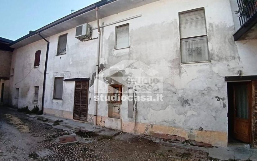 Villa plurifamiliare via Orefici, Agnadello — foto 2 di 31