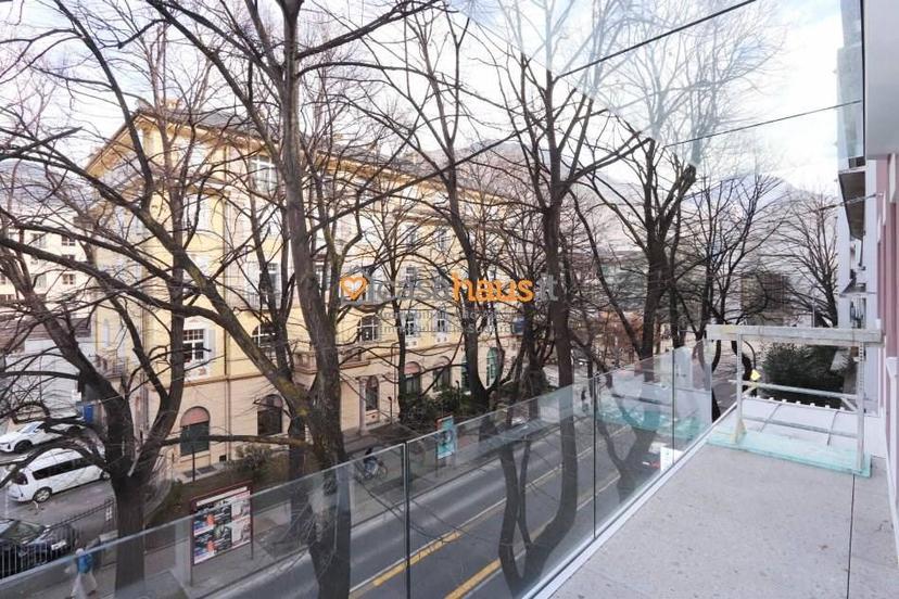 Trilocale nuovo, terzo piano, Centro, Bolzano — foto 2 di 8