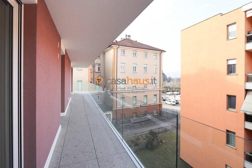 Trilocale nuovo, quarto piano, Centro, Bolzano — foto 3 di 6
