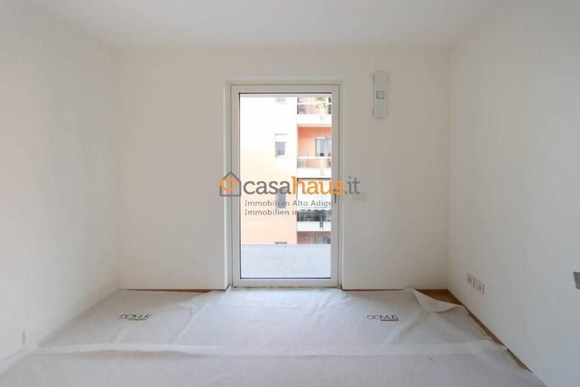 Trilocale nuovo, quarto piano, Centro, Bolzano