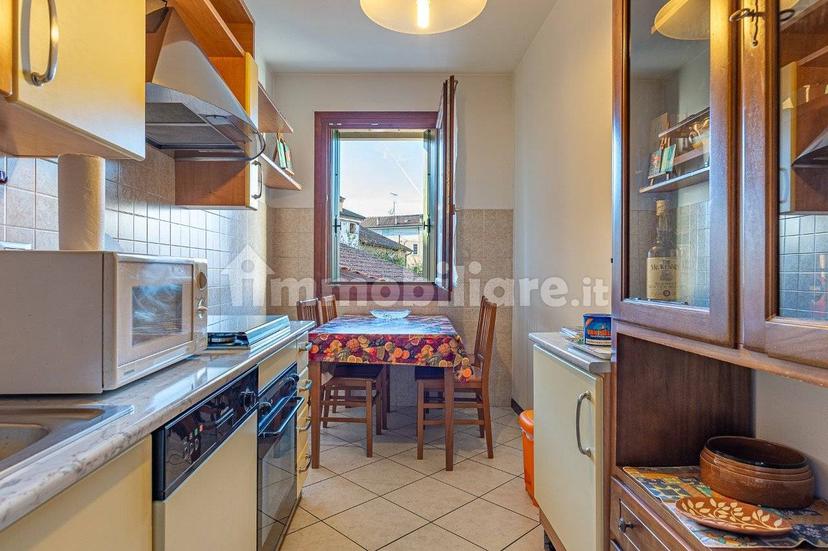 Trilocale via Trento Trieste 54, Centro, San Vito di Leguzzano — foto 12 di 17