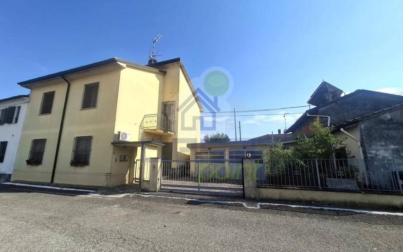 Trilocale via Gambina, Castelvetro Piacentino — foto 21 di 22