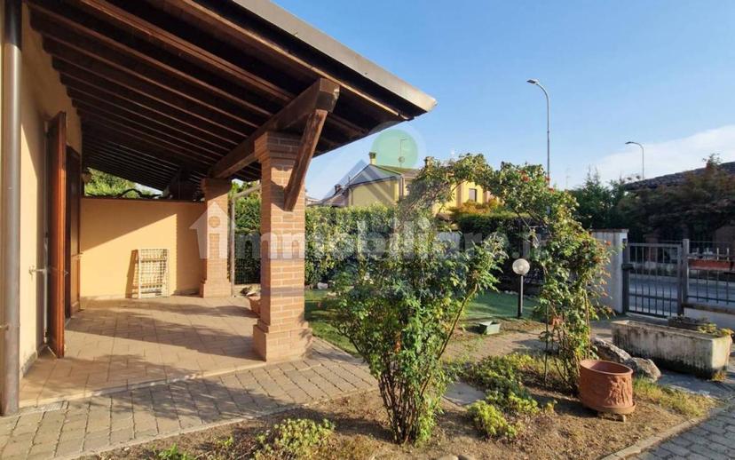 Villa a schiera via Adda  19/1, Spinadesco — foto 2 di 27