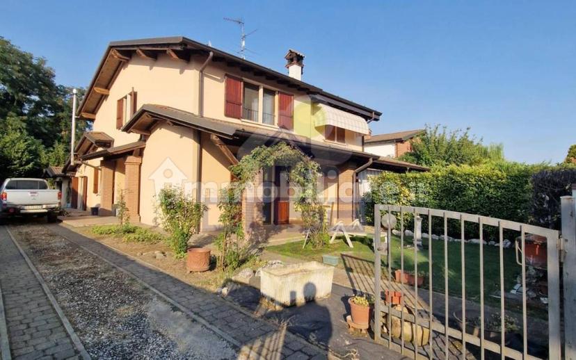 Villa a schiera via Adda  19/1, Spinadesco — foto 24 di 27