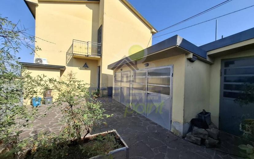Trilocale via Gambina, Castelvetro Piacentino — foto 14 di 22
