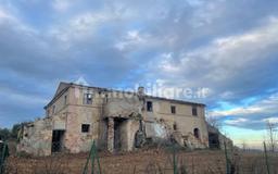 Casa colonica via Villa Zara, Fermo