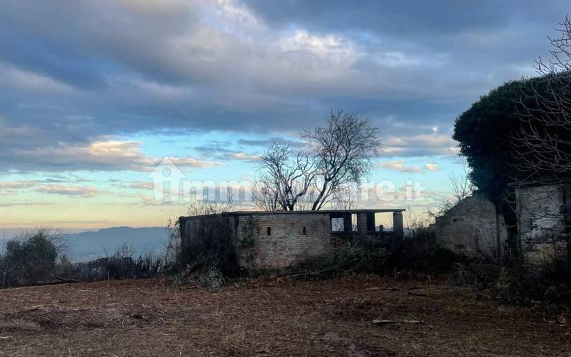 Casa colonica via Villa Zara, Fermo — foto 5 di 5