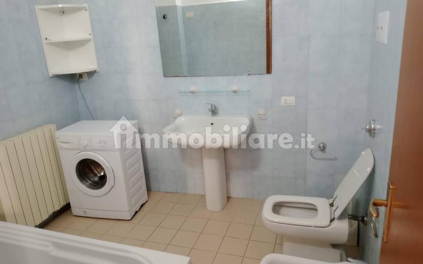 Bilocale via Raffaello Carrara, Centro, Albino — foto 9 di 15
