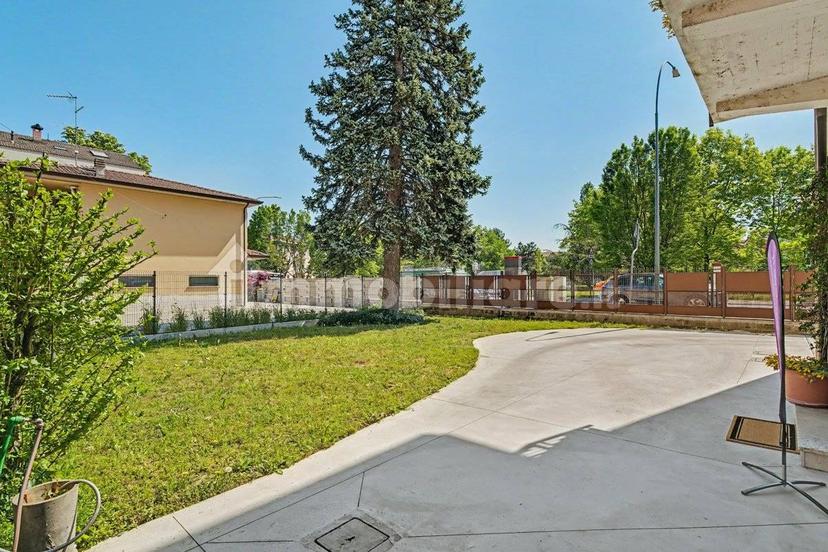 Terratetto unifamiliare 260 m², da ristrutturare, Zona 2000, Piacenza — foto 12 di 97