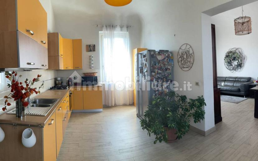 Terratetto unifamiliare 260 m², da ristrutturare, Zona 2000, Piacenza — foto 14 di 97