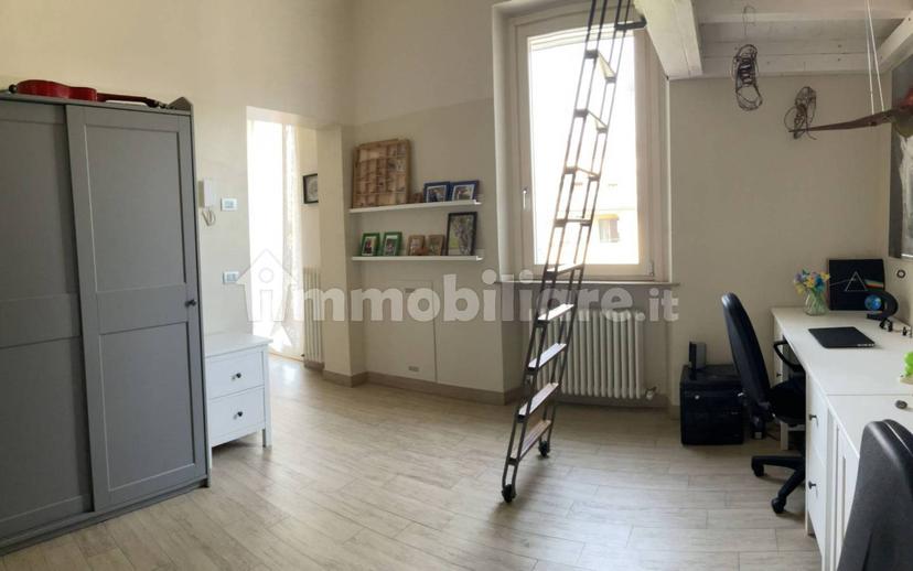 Terratetto unifamiliare 260 m², da ristrutturare, Zona 2000, Piacenza — foto 2 di 97