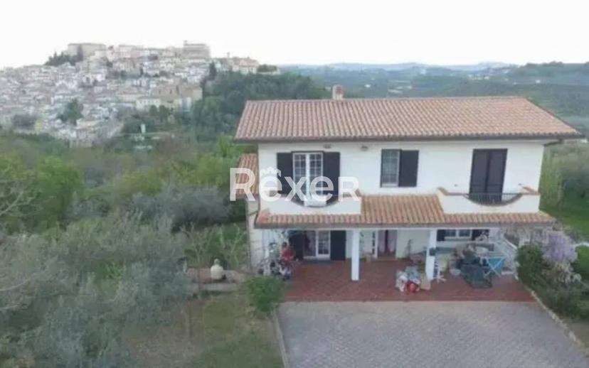 Villa unifamiliare Contrada Collefreddo, Loreto Aprutino — foto 5 di 11