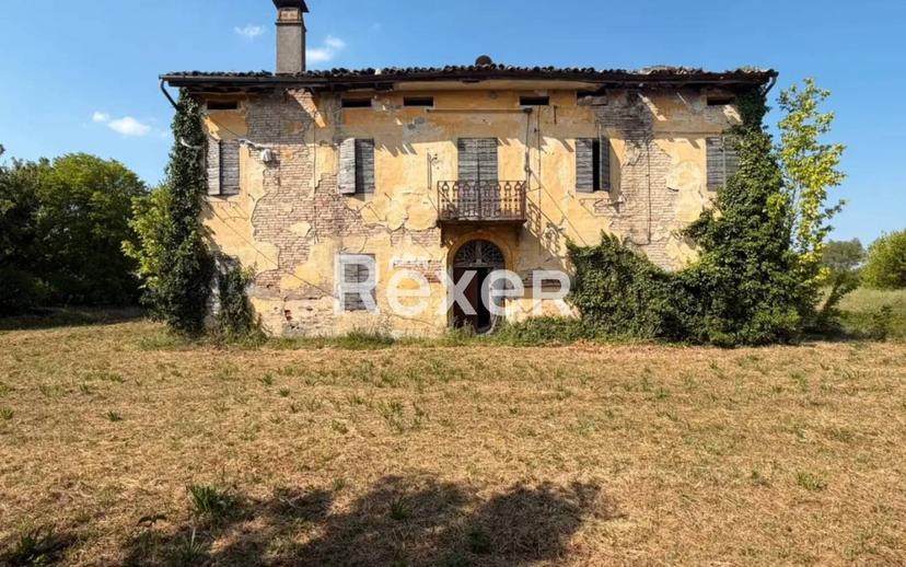 Rustico via Falzoni, Frazioni Nord, Cento — foto 2 di 2