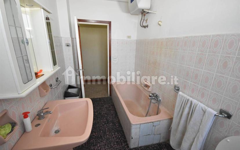 Appartamento buono stato, secondo piano, San Giovanni Valdarno — foto 3 di 13