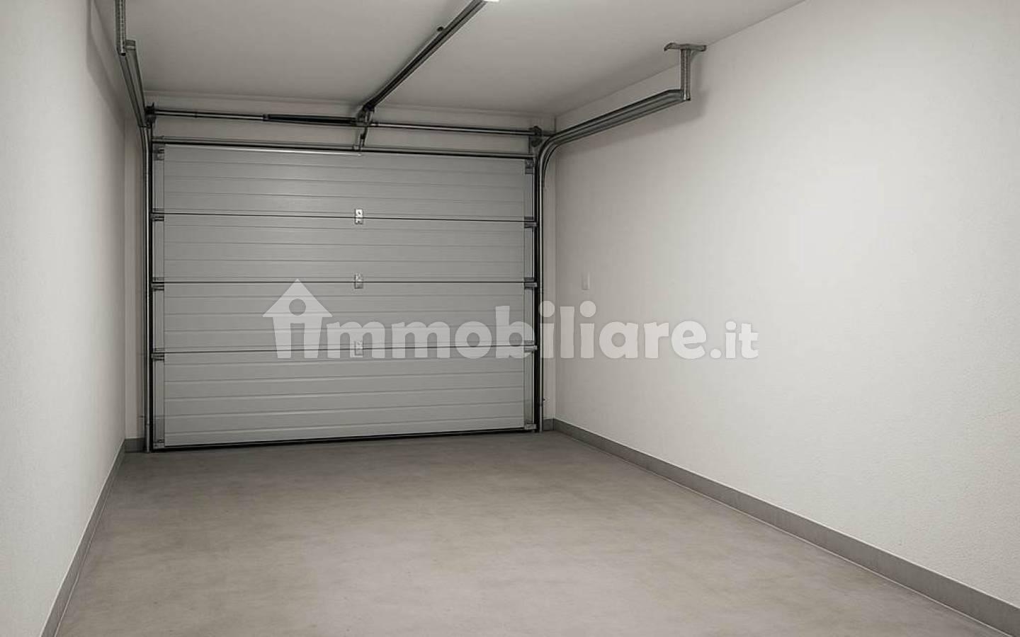 Trilocale nuovo, primo piano, Centro, Montegrotto Terme
