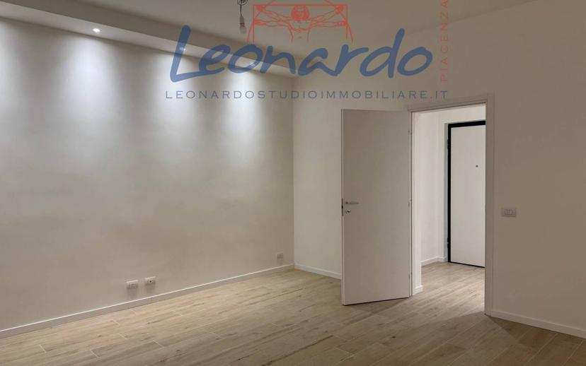 Trilocale ottimo stato, secondo piano, Dante - Cheope, Piacenza — foto 2 di 20