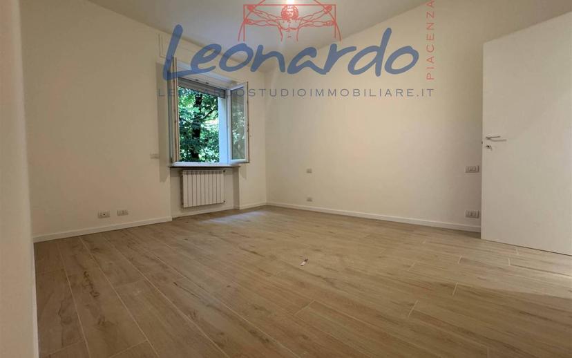 Trilocale ottimo stato, secondo piano, Dante - Cheope, Piacenza — foto 20 di 20