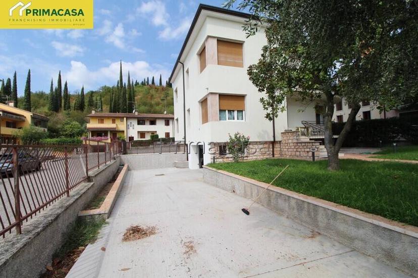 Trilocale viale roma 32, Centro, Fumane — foto 5 di 12