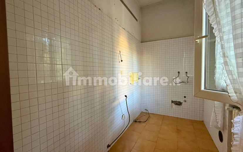 Quadrilocale ottimo stato, primo piano, Rosta Nuova, Reggio Emilia — foto 4 di 30