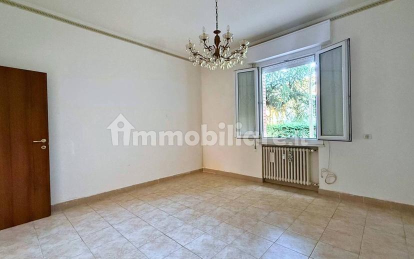 Quadrilocale ottimo stato, primo piano, Rosta Nuova, Reggio Emilia — foto 10 di 30
