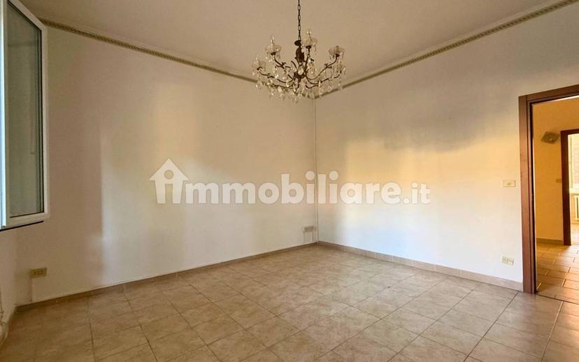 Quadrilocale ottimo stato, primo piano, Rosta Nuova, Reggio Emilia — foto 9 di 30