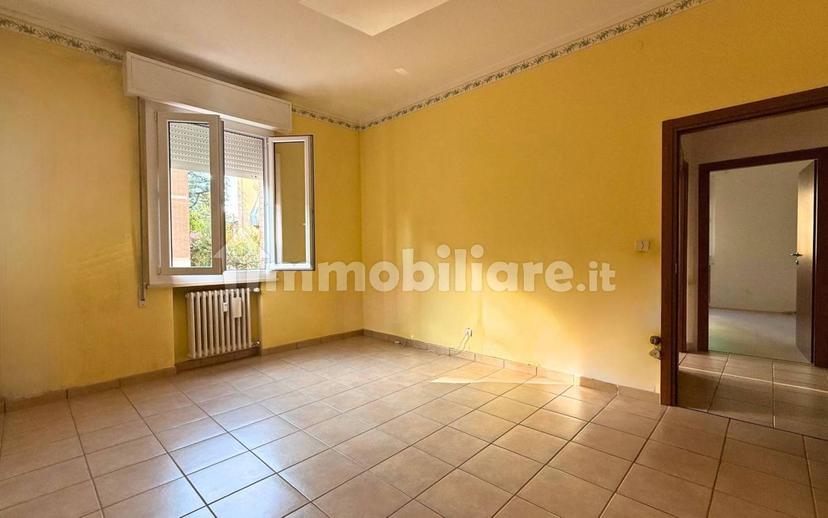 Quadrilocale ottimo stato, primo piano, Rosta Nuova, Reggio Emilia — foto 11 di 30