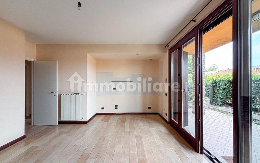 Trilocale via San Michele, Varano Borghi — foto 6 di 36