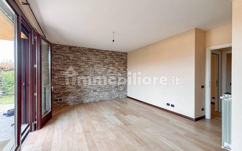 Trilocale via San Michele, Varano Borghi — foto 31 di 36