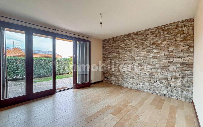 Trilocale via San Michele, Varano Borghi — foto 9 di 36