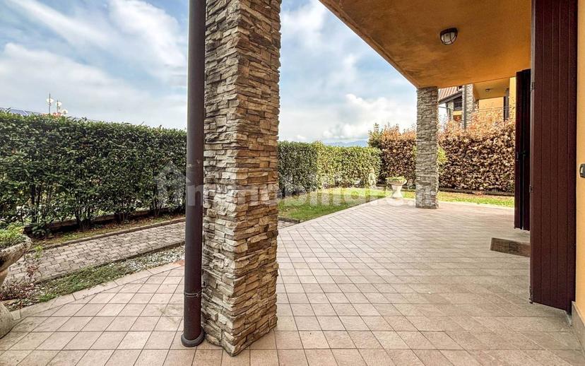 Trilocale via San Michele, Varano Borghi — foto 17 di 36