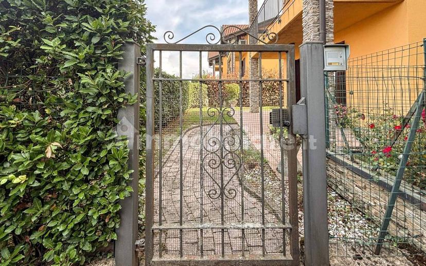 Trilocale via San Michele, Varano Borghi — foto 14 di 36