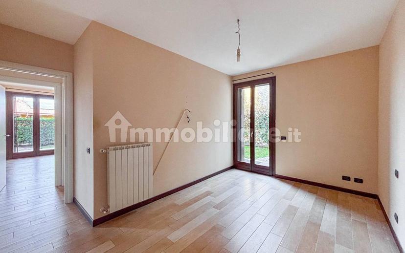Trilocale via San Michele, Varano Borghi — foto 26 di 36