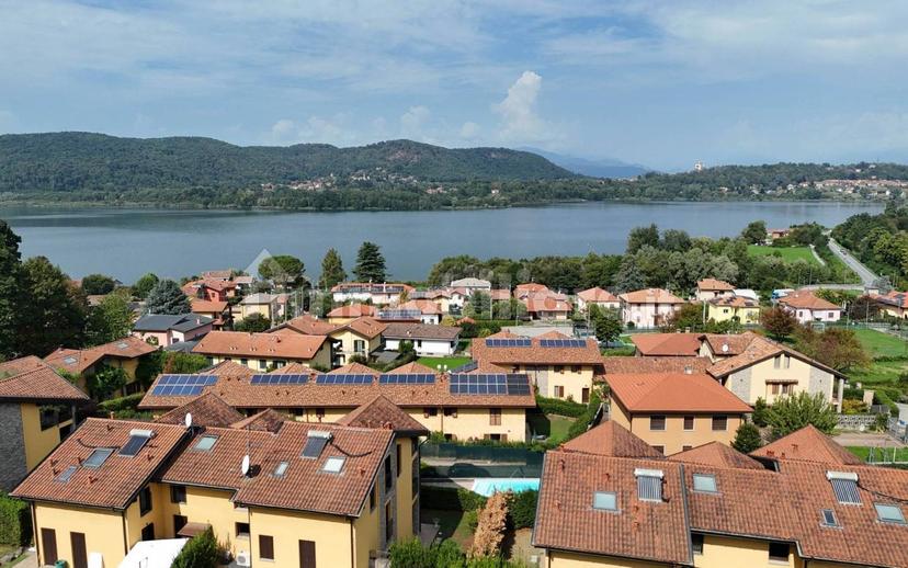 Trilocale via San Michele, Varano Borghi — foto 22 di 36