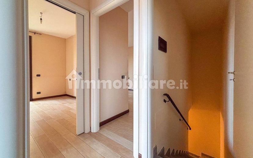 Trilocale via San Michele, Varano Borghi — foto 36 di 36