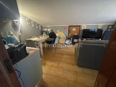 Bilocale buono stato, terzo piano, Centro, Aci Sant'Antonio — foto 5 di 16