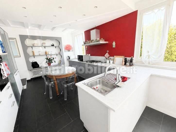 Villa unifamiliare, ottimo stato, 322 m², Cinque Vie, Massa