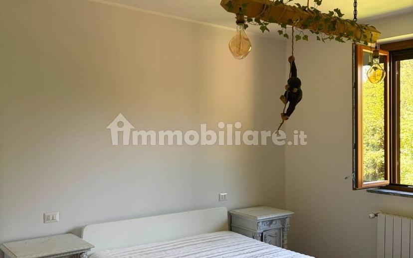 Trilocale via della Peschiera 7, Carate Brianza