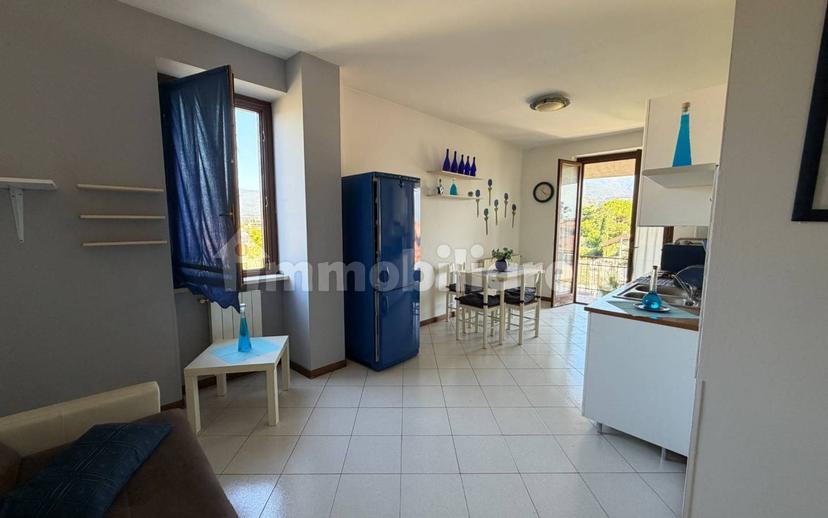 Bilocale buono stato, secondo piano, Centro, San Felice del Benaco — foto 5 di 8