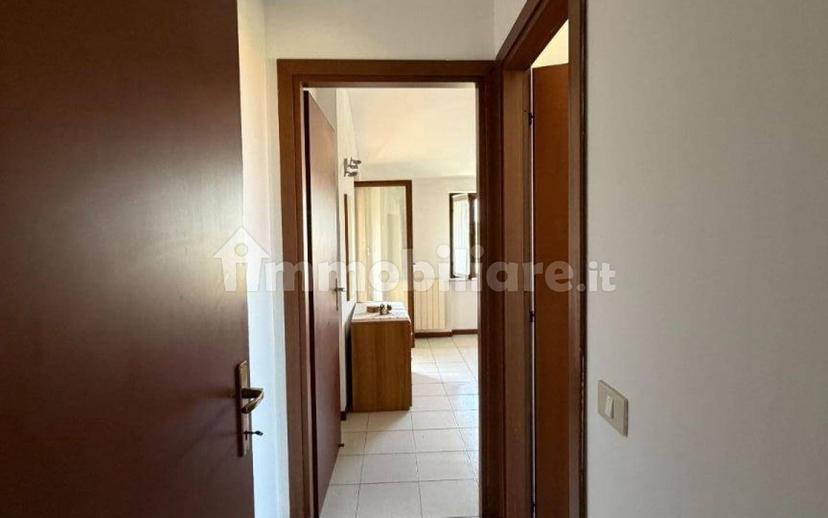 Bilocale buono stato, secondo piano, Centro, San Felice del Benaco — foto 2 di 8