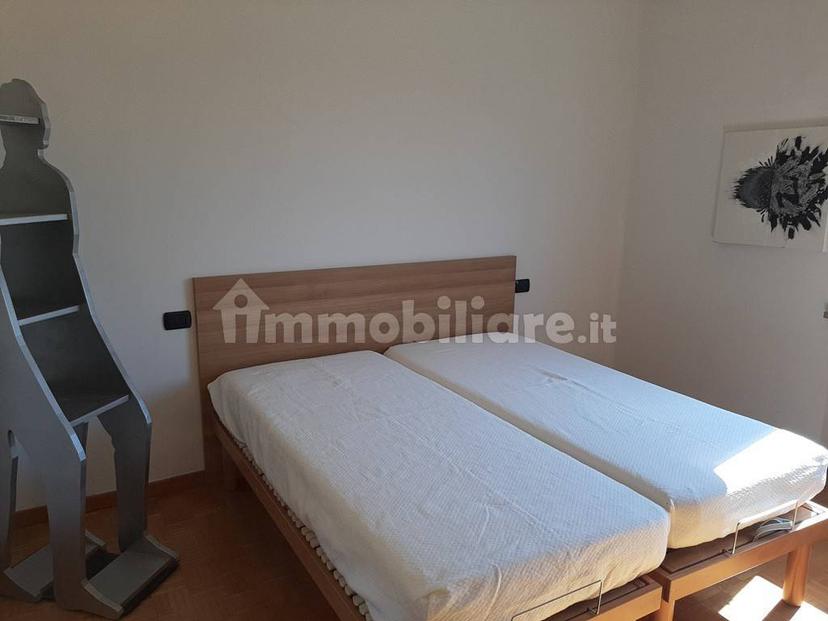 Appartamento buono stato, su più livelli, Colognola, Bergamo